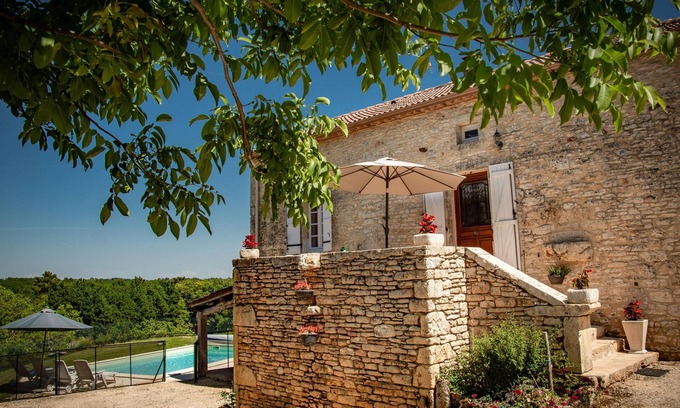 Montcabrier House | Holiday home with private pool and views