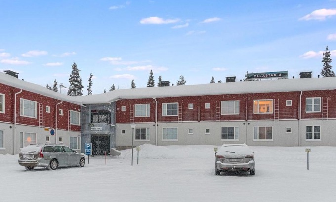 Akaslompolo House | Holiday Home Yllästar 3 as 505 by Interhome