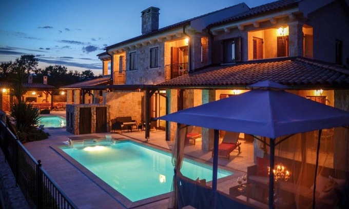 Porat House | Holiday house Berna 2 - pool house: - Malinska, Island Krk, Croatia