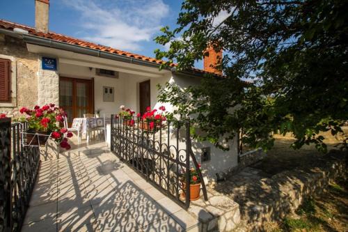 Bartici House | Holiday house in Labin with terrace, air conditioning, W-LAN, washing machine (4866-1)