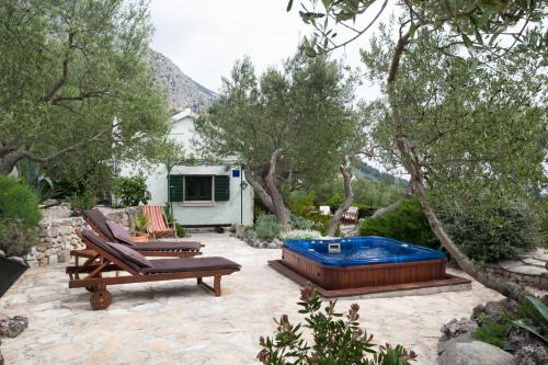 Zelenka Villa | Holiday house Jano in Makarska, jacuzzi