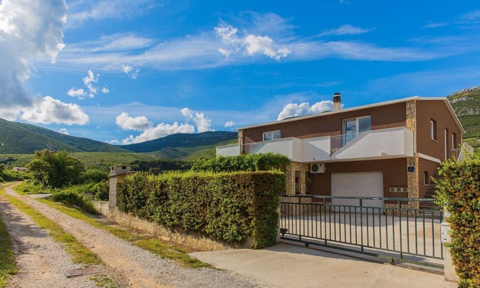 Rudine House | Holiday house Kaštel Novi for 1 - 4 persons with 2 bedrooms - Holiday house