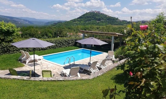 Brkac House | Holiday house Motovun for 1 - 8 persons with 4 bedrooms - Holiday home