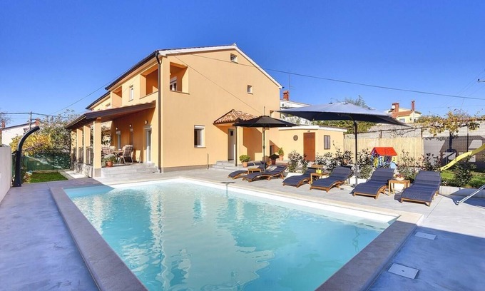 Sikici House | Holiday house Pula for 1 - 10 persons with 4 bedrooms - Holiday home