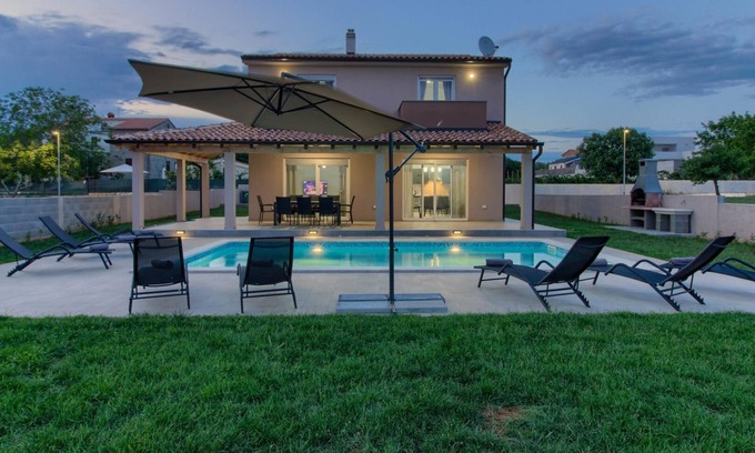 Sikici House | Holiday house Pula for 1 - 8 persons with 4 bedrooms - Holiday home
