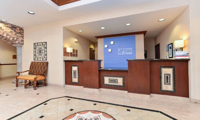 Mesilla Park Hotel | Holiday Inn Express Hotel and Suites Las Cruces, an IHG Hotel