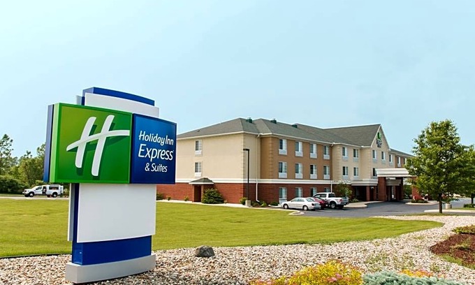 Jackson Hotel | Holiday Inn Express & Suites Jackson, an IHG Hotel