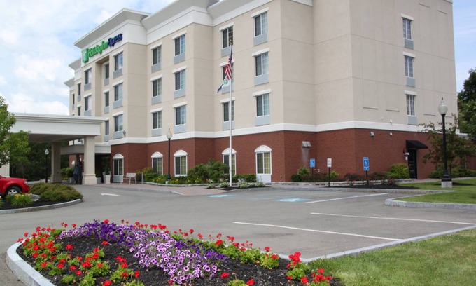 Cortland Hotel | Holiday Inn Express - Cortland, an IHG Hotel