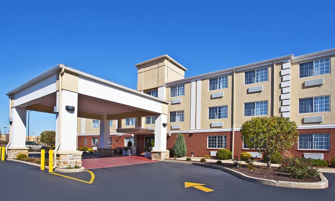 Wabash Hotel | Holiday Inn Express Hotel & Suites Wabash, an IHG Hotel