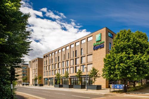 Custom House Hotel | Holiday Inn Express London - ExCel by IHG