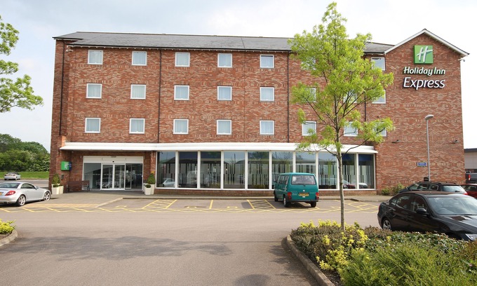 Nuneaton Hotel | Holiday Inn Express Nuneaton, an Ihg Hotel