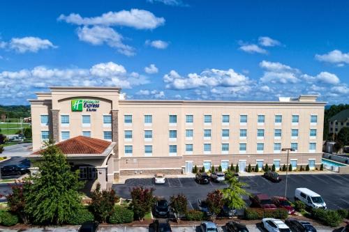 Cookeville Hotel | Holiday Inn Express & Suites Cookeville by IHG