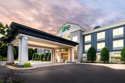 Sylva Hotel | Holiday Inn Express & Suites Sylva/Dillsboro by IHG