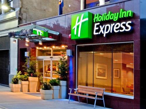 Garment District Hotel | Holiday Inn Express - Times Square by IHG