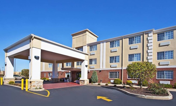 Wabash Hotel | Holiday Inn Express Hotel & Suites Wabash, an IHG Hotel