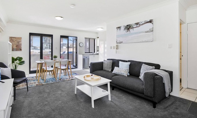 Crows Nest Apartment | HOLT1 - Crows Nest -Holtermann Street