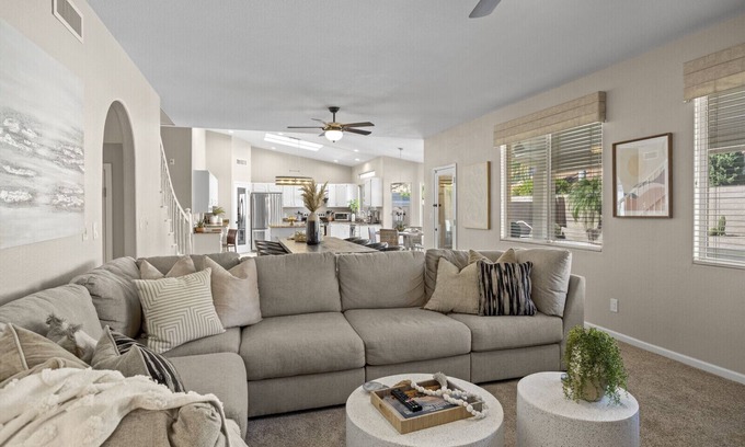 Paradise Park Vista House | Home In One in Scottsdale near Golf and Shopping