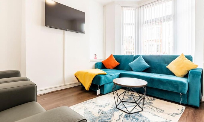 Bootle Apartment | Home Near Anfield and Everton FC with FREE Parking