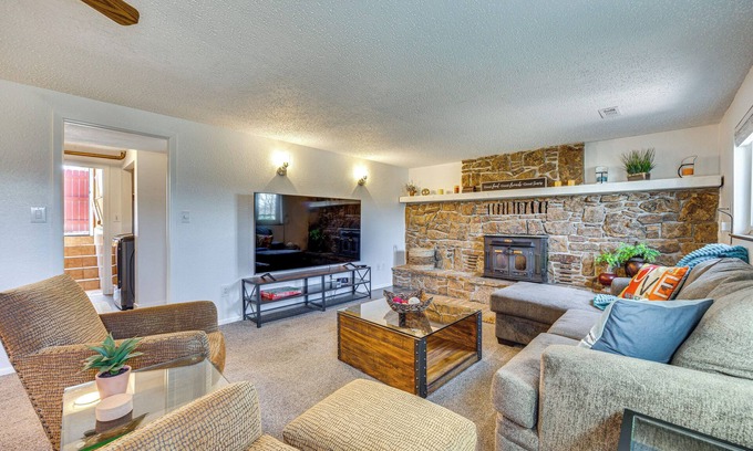Security-Widefield Apartment | Home w/Shared Yard Near Garden of the Gods