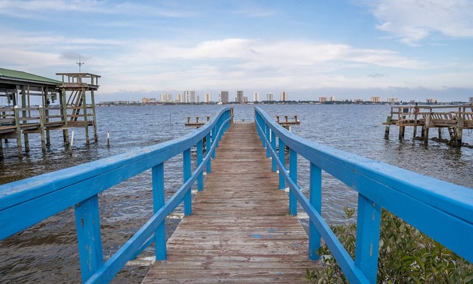 South Daytona House | Home with a view on the Halifax River