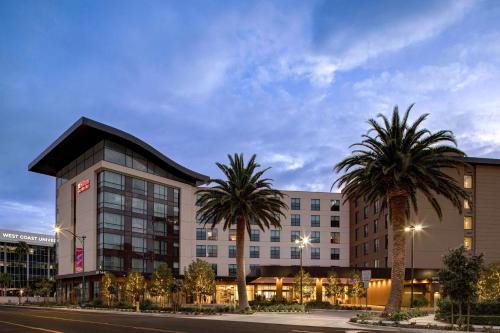 Anaheim Resort Hotel | Home2 Suites By Hilton Anaheim Resort