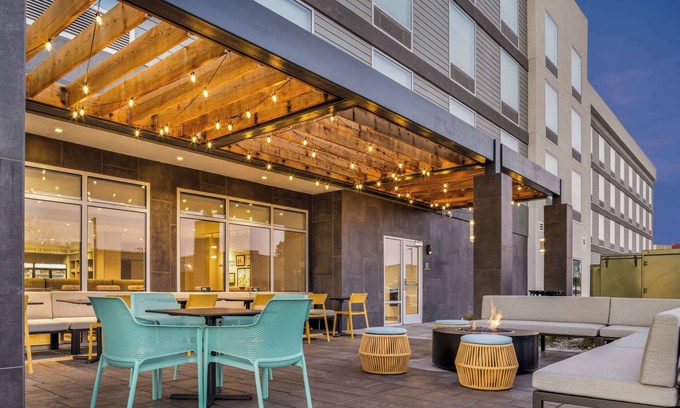 Southeast Colorado Springs Hotel | Home2 Suites By Hilton Colorado Springs Airport