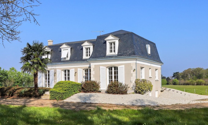 Mont-pres-Chambord Apartment | Homerez - Apartement for 4 ppl. with garden and terrace at Mont-près-Chambord