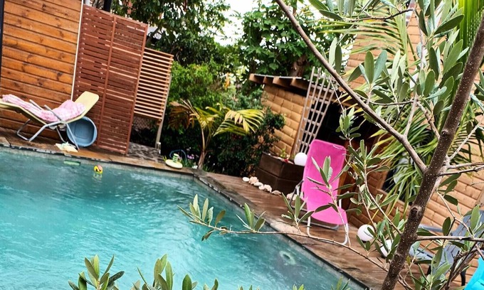 Concession Conde House | Homerez - Great house 10 km from the beach for 4 pers. with pool access