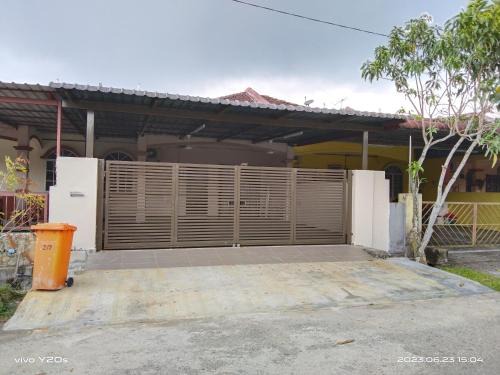 Hulu Selangor House | Homestay Abdul Kalam