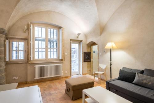 Old Lyon Apartment | Honorê - Suite Romain Rolland
