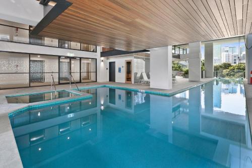 South Brisbane Apartment | Hope Street Apartments by CLLIX