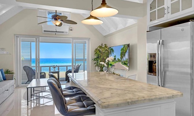St.Bran's Burg Apartment | Hospitality Expert E22 Beach front Pool & Chef