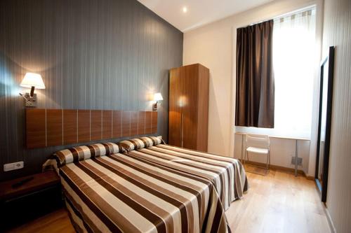 Dreta de l'Eixample House | Hostal Bcn 46