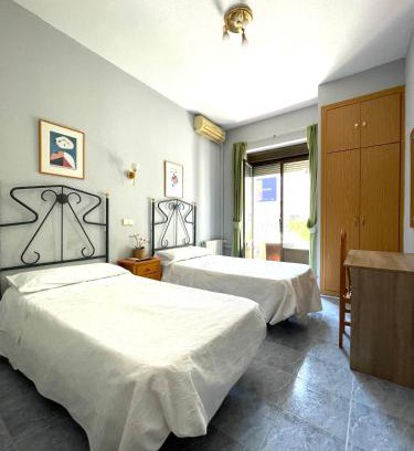 Golden Triangle of Art House | Hostal Fernández Atocha