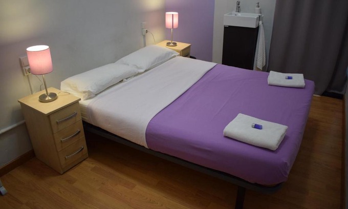 Gothic Quarter House | Hostal MiMi Las Ramblas