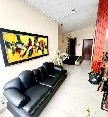 Franklin Tello House | Hostal Puerto Aéreo # 1