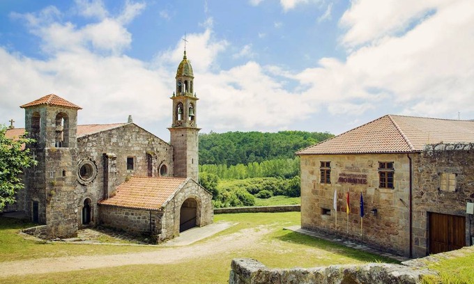 Moraime Hostel | Hostel Monasterio de Moraime