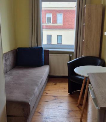 West Pomeranian Voivodeship Hostel | Hostel Tulip - pokój 6 ze wspólną łazienką i kuchnią