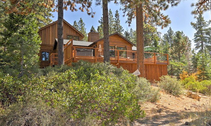 Brockway House | Hot Tub & Lake Tahoe Views: Kings Beach Lodge