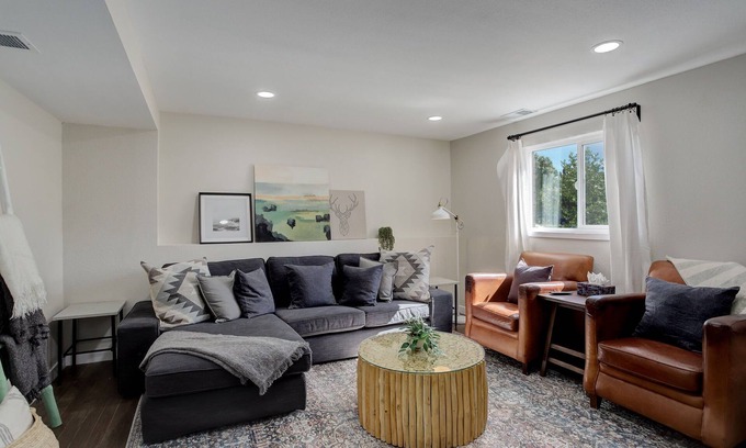 Northwest Arvada House | Hot Tub* Pool Table* 4 beds