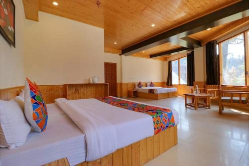 Manali House | Hotel 17 Miles Stone, Manali By Shivaneel Hospitality