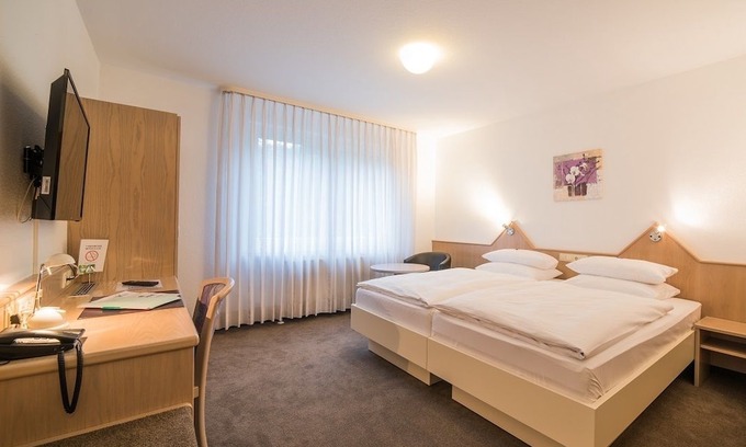 Freiberg am Neckar Hotel | Hotel am Wasen