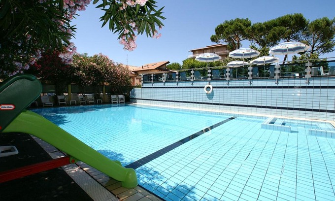 Pinarella Hotel | Hotel Antares