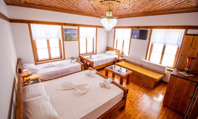 Gjirokaster Hotel | Hotel Bebej Tradicional