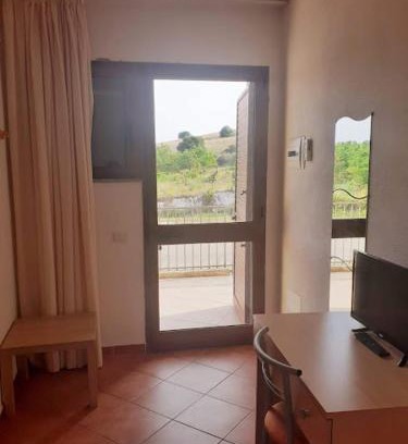 Laerru Hotel | Hotel Bena e Traes