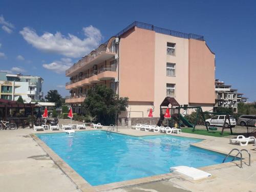 Obzor Hotel | Hotel Black Sea - Breakfast, Pool & Free Parking