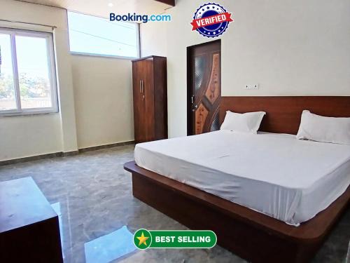 Vrindavan Hotel | Hotel Braj Nikunj ! near new Rangj ji Temple, Prem mandir, ISCKON temple ! Fully air conditioned and prime located place