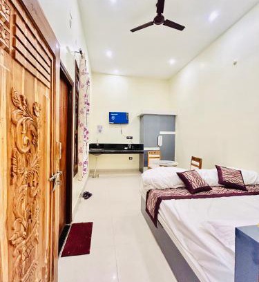 Nanpara Hotel | Hotel Central