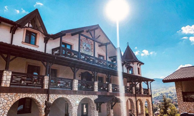 Slavske Hotel | Hotel Complex Dvir Kniazhoiy Korony