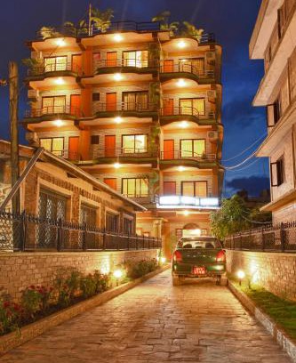 Pokhara Bed & Breakfast | Hotel Crystal Palace